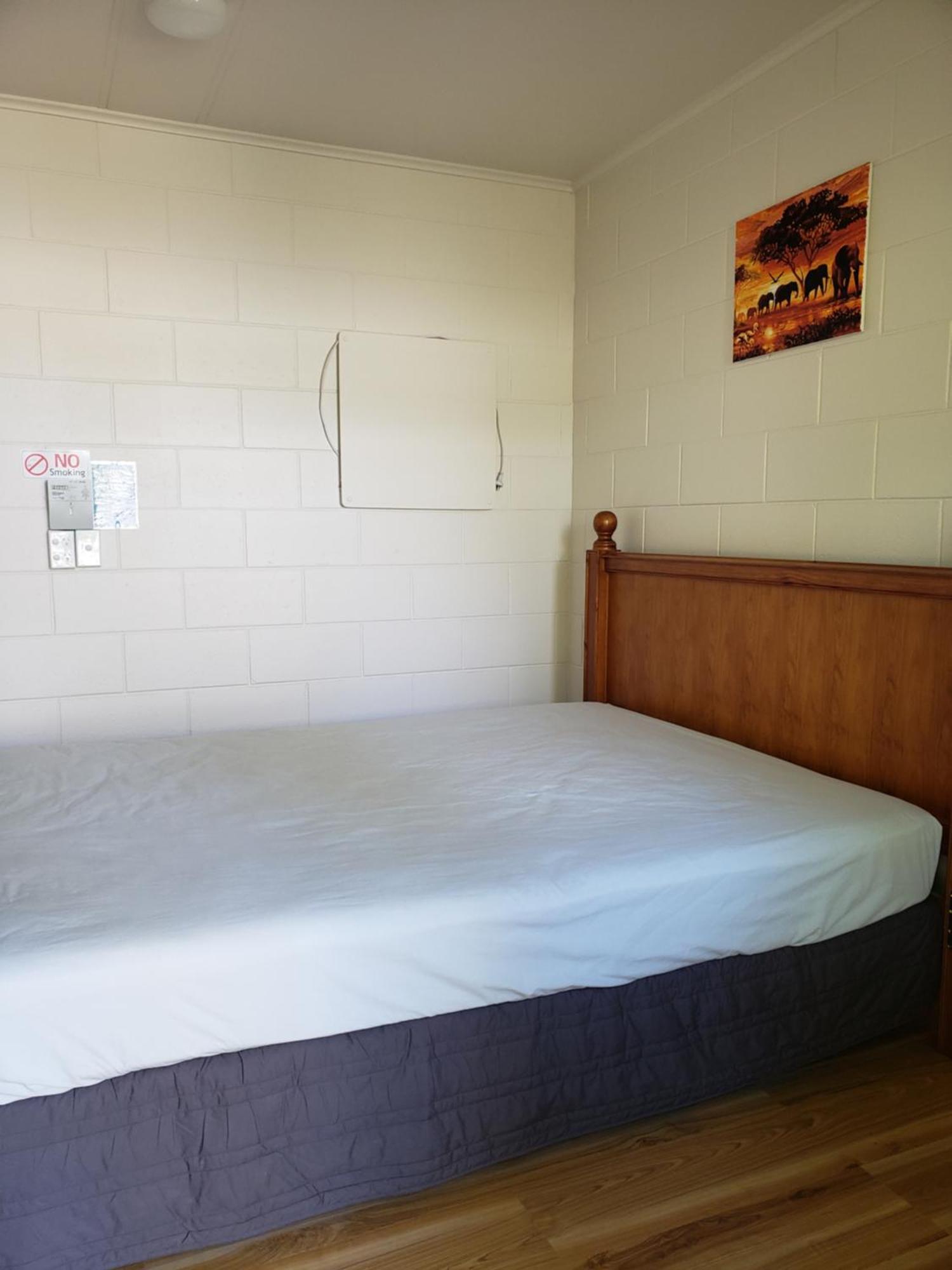 Отель Tasman Motor Camp Экстерьер фото