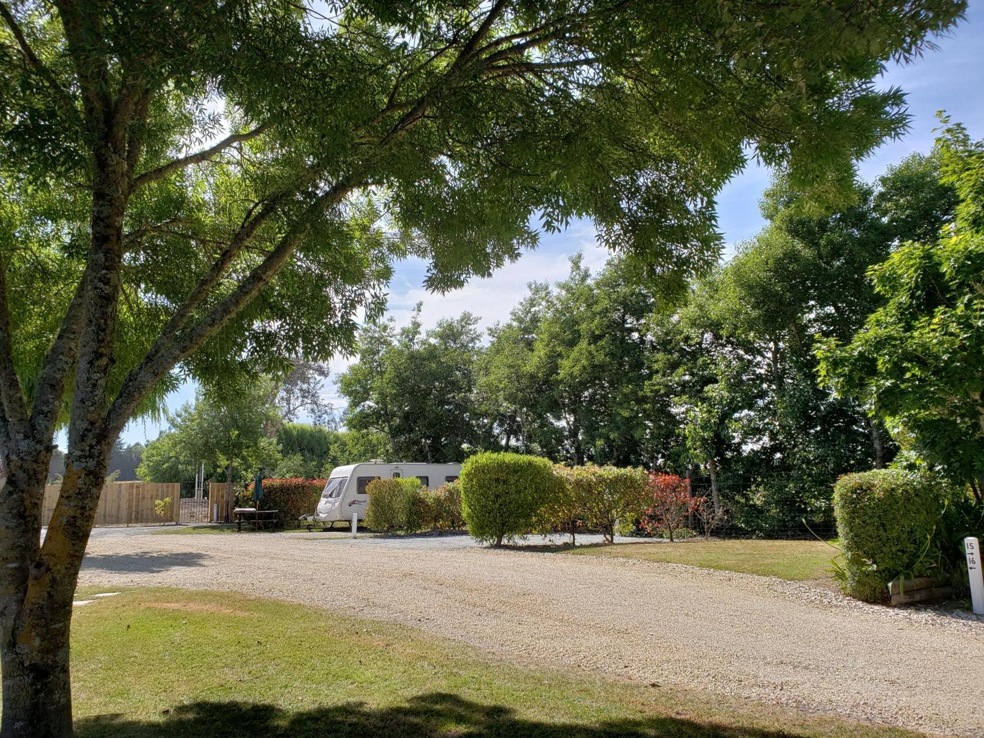 Отель Tasman Motor Camp Экстерьер фото